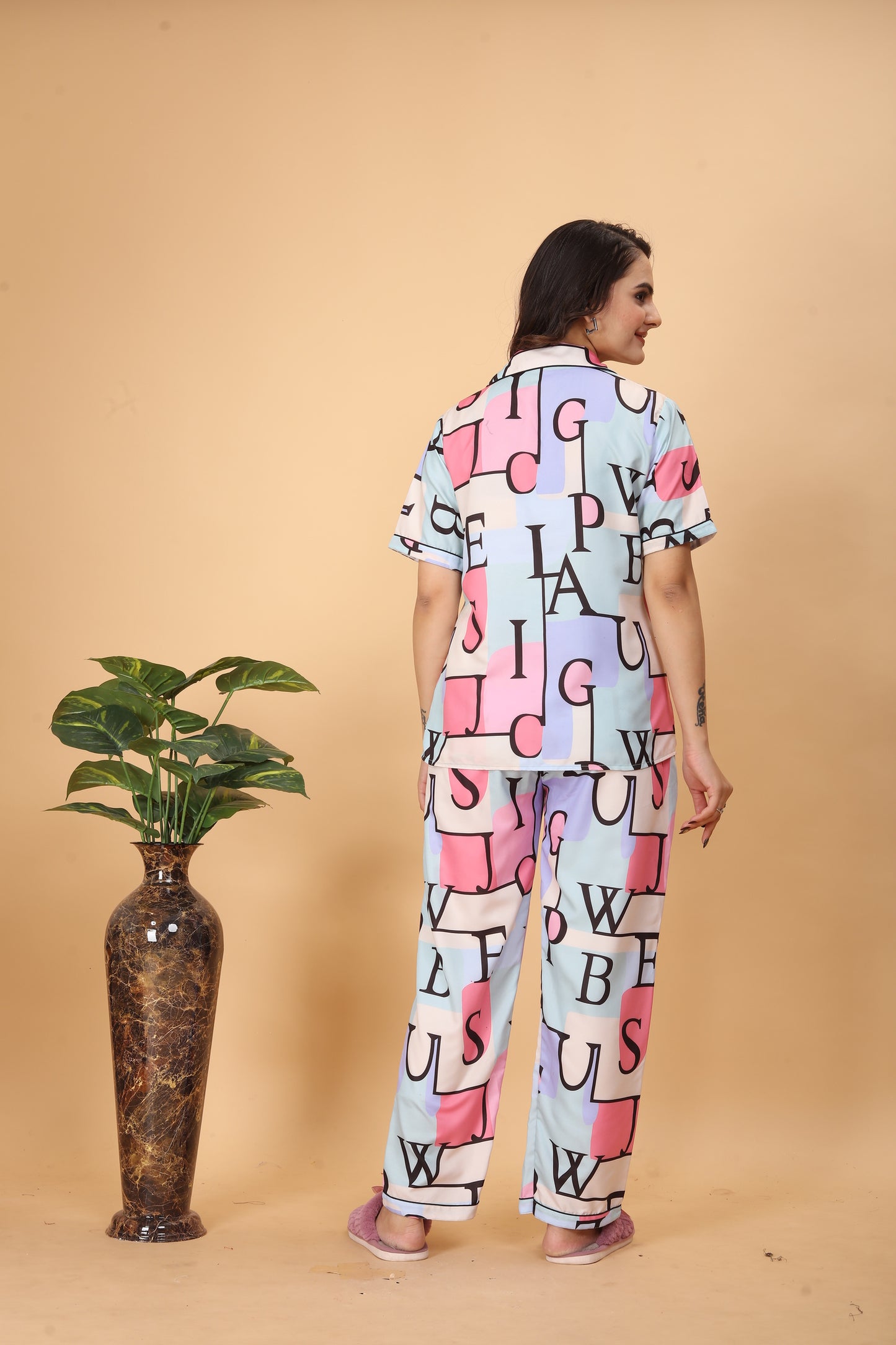 LETTERS PRINT NIGHT SUITE