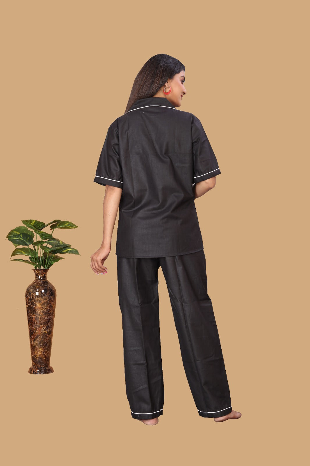 BLACK PLAIN NIGHT SUITE