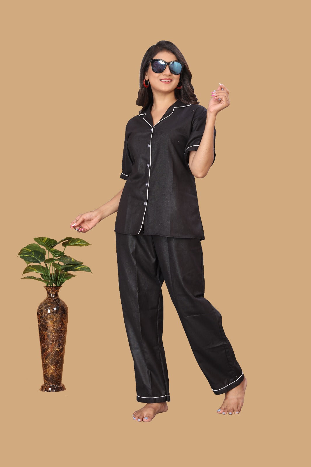 BLACK PLAIN NIGHT SUITE