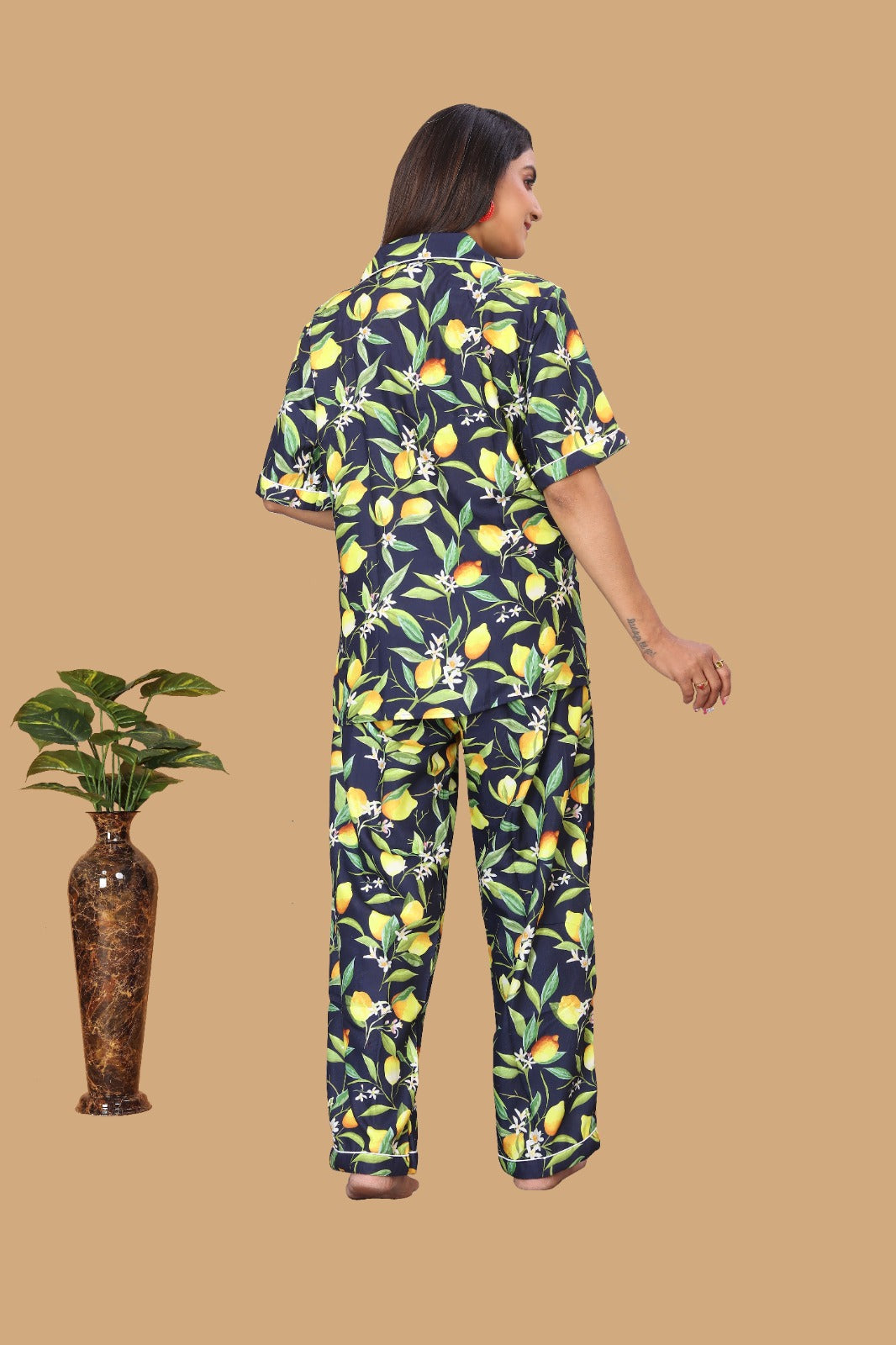 LEMON PLANT PRINTED NIGHT SUITE