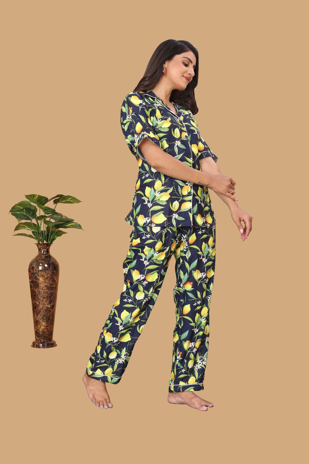 LEMON PLANT PRINTED NIGHT SUITE
