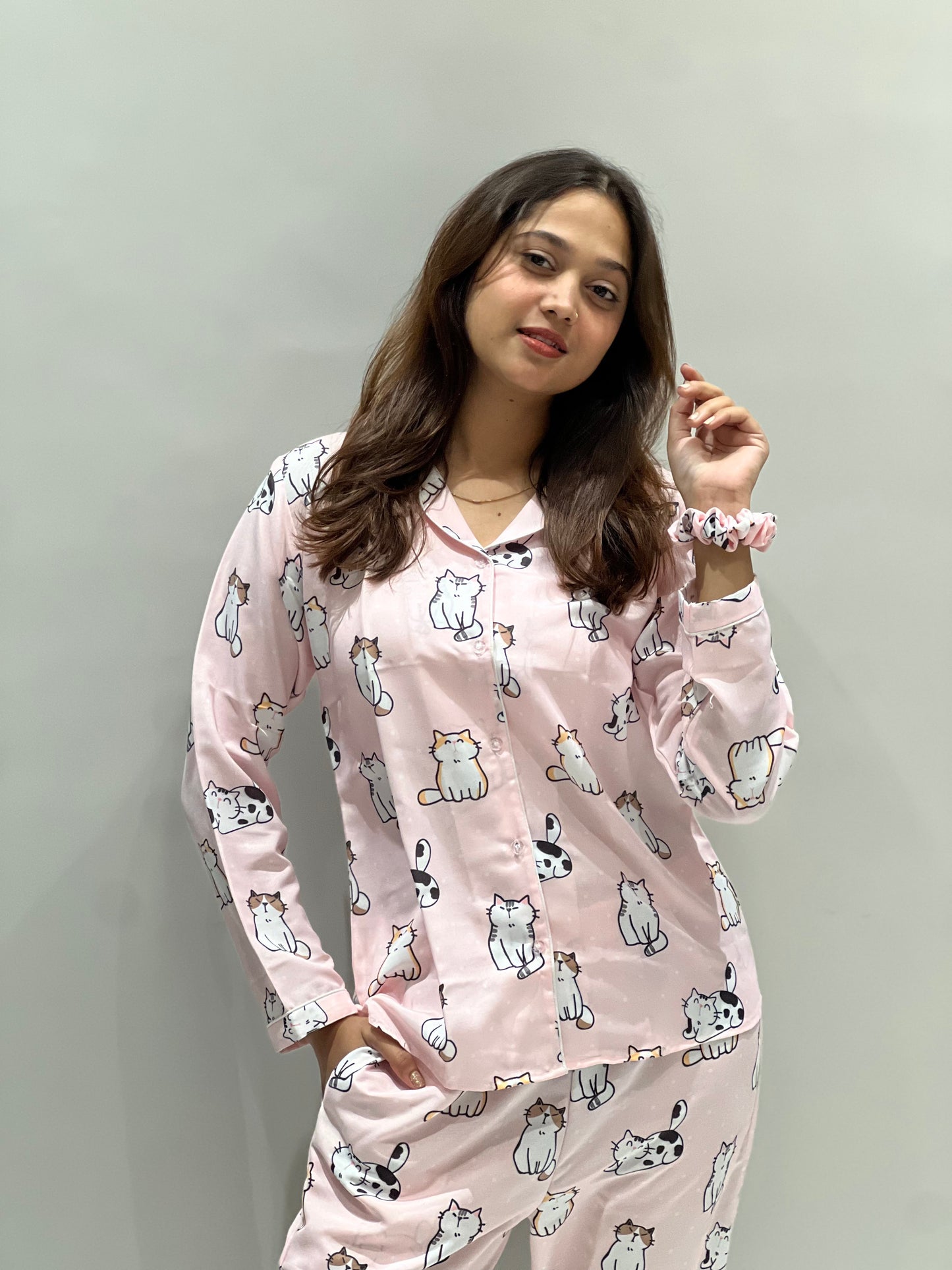 CAT PINK COLUR PRINTED NIGHT SUITE WITH SCRUNCHES