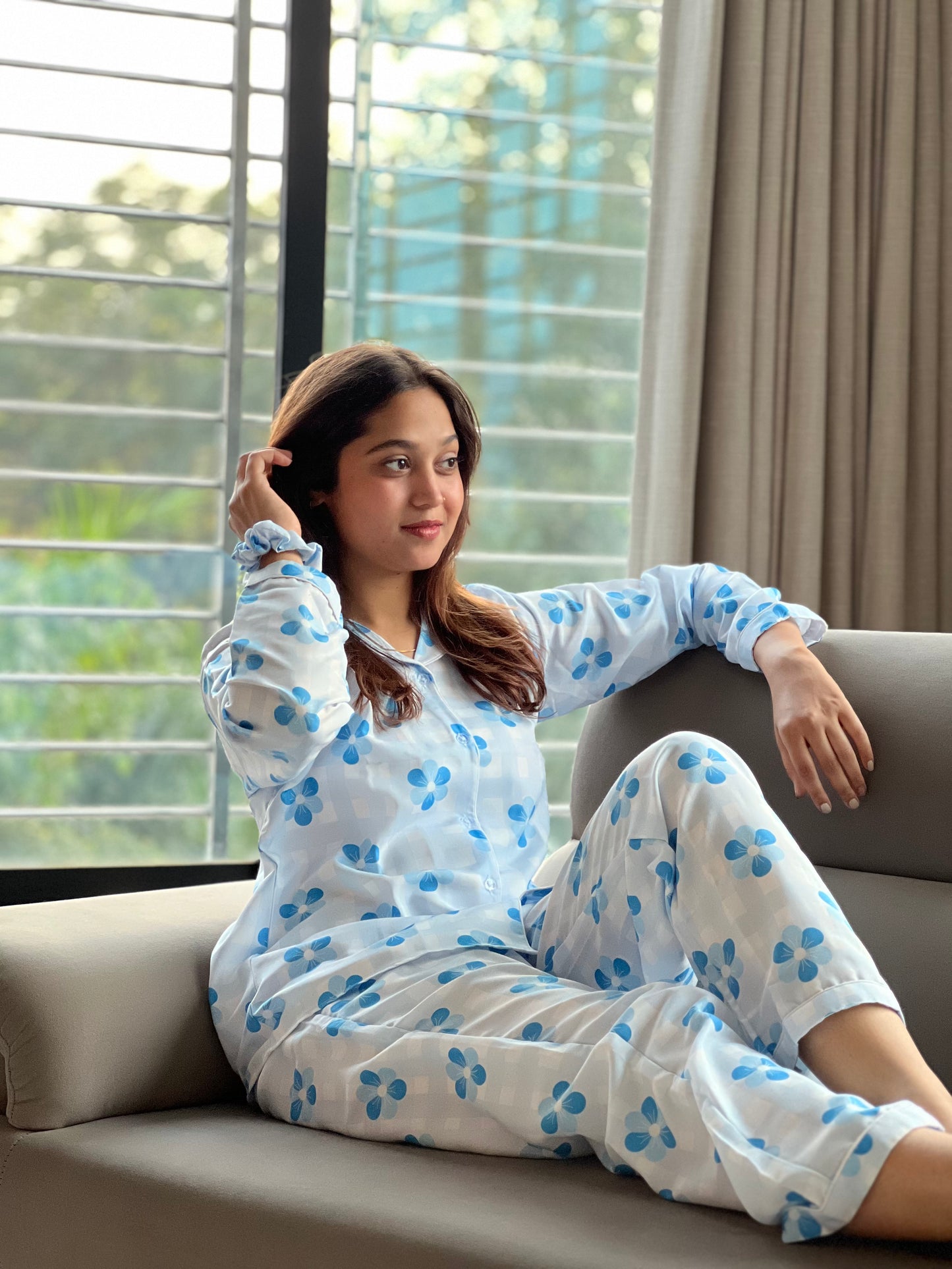 BLUE FLOWER PRINTED NIGHT SUITE WITH SCRUNCHES